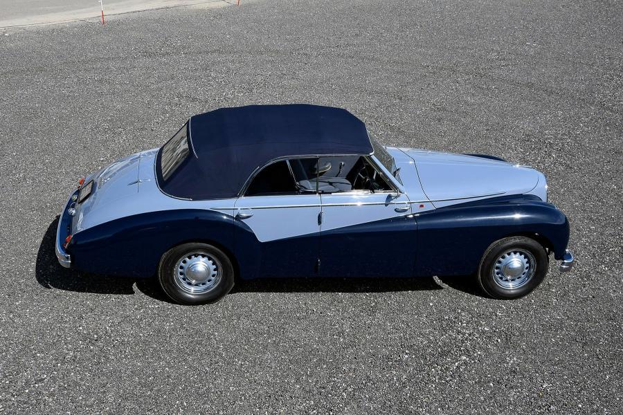  Hotchkiss Anjou 20.50 Cabriolet par Worblaufen (95149) 1951 года  (фото 1 из 9)